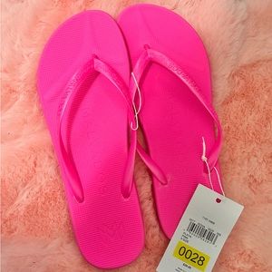 Pacsun hot pink flip flops
